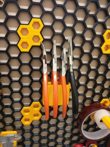 Giá treo kìm nhỏ (HSW Holder) cho bảng đục lỗ Honeycomb - Image 1