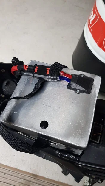 Spacer cell 21700 và cable guide - Image 2