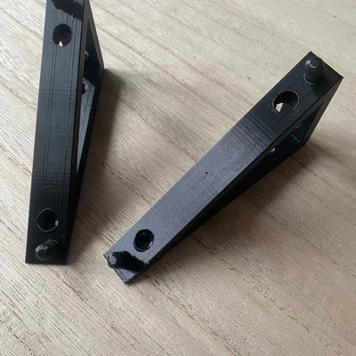 Giá treo tường Makita cho sạc DC18SF