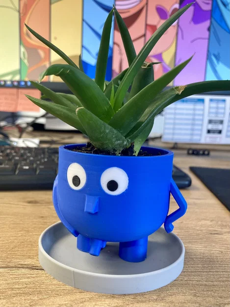 Chậu cây in 3D Peeing Planter thông minh có hệ thống thoát nước độc đáo - Image 2