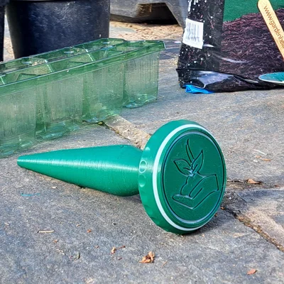 Dụng cụ tạo lỗ gieo hạt Garden Dibbler