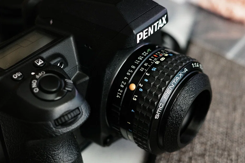 Hood ống kính ren 49mm low profile - Image 1