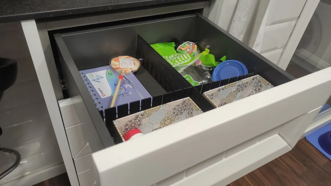 Thanh Chia Ngăn Kéo Điều Chỉnh (Adjustable Drawer Divider-Spacer) - Image 1