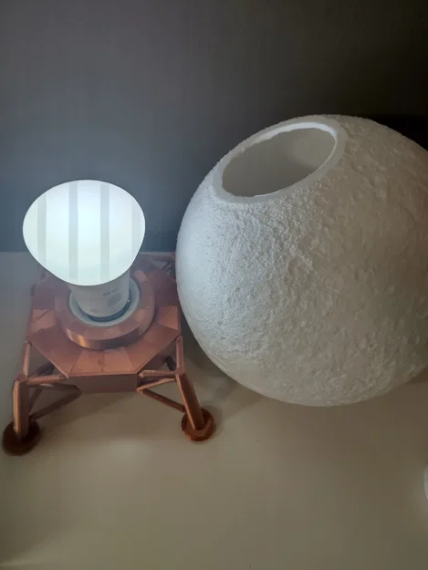 Đế lunar lander cho đèn Moon Lamp - Image 9