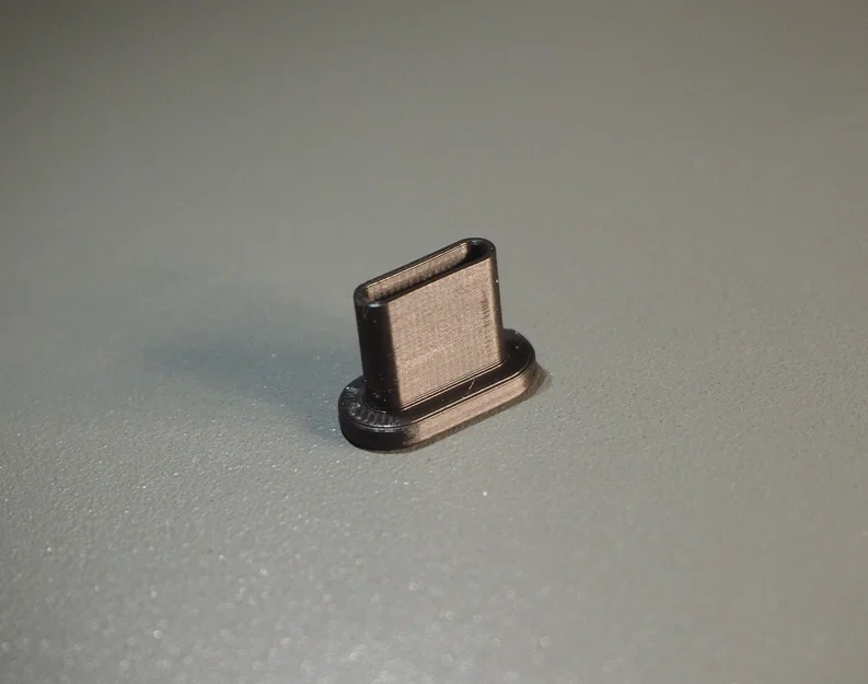 Nắp đậy chống bụi cổng sạc USB-C 3D siêu nhỏ gọn và tiện lợi - Image 1
