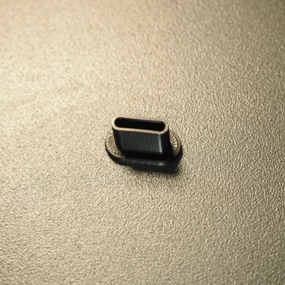 Nắp đậy chống bụi cổng sạc USB-C 3D siêu nhỏ gọn và tiện lợi