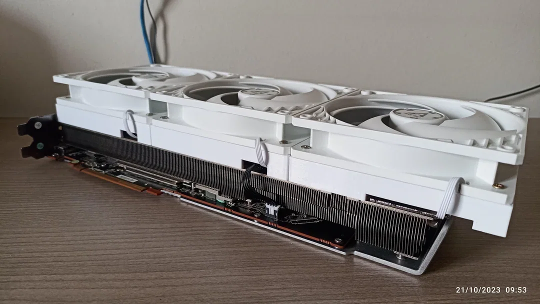 Mod Shroud XFX Merc 310 RX79000XT(X) cho quạt 120mm - Image 1