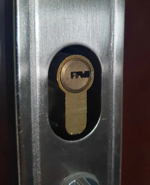 Ốp che ổ khóa Euro Cylinder (không dùng ốc vít) - Image 2