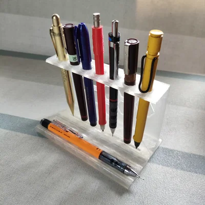 Ống đựng bút chì và bút viết để bàn (Porta lápices y lapiceras de escritorio)
