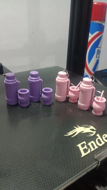 Mô hình móc khóa bình giữ nhiệt và cốc Mate mini cực đáng yêu - Image 1