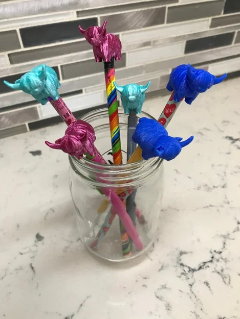 Đầu bút chì Bò Highland (Highland Cow Pencil Topper) - Image 1