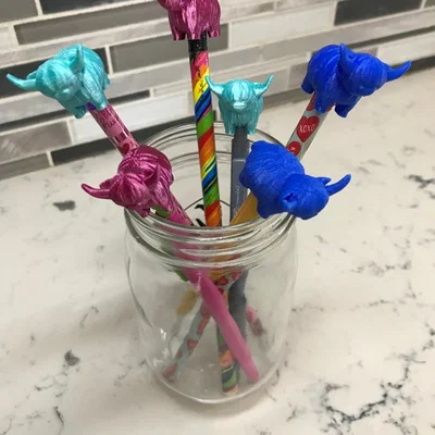 Đầu bút chì Bò Highland (Highland Cow Pencil Topper)