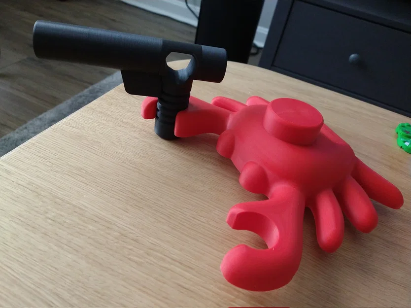 Cua LEGO Khổng Lồ Cầm Súng - Image 1