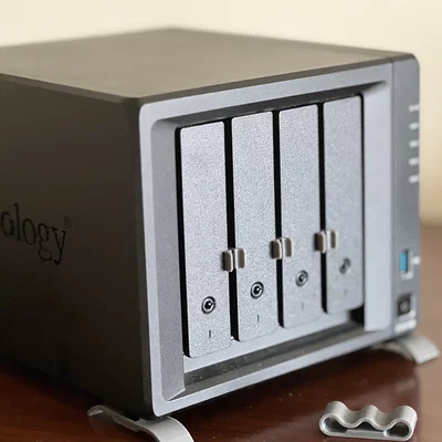 Synology NAS - Giảm tiếng lạch cạch (rattling noise suppression)