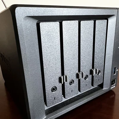 Synology NAS - Giảm tiếng lạch cạch (rattling noise suppression)
