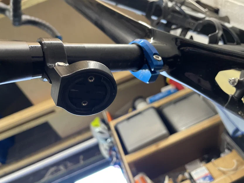 Ngàm gắn đèn Garmin Varia cho cọc yên - Image 1