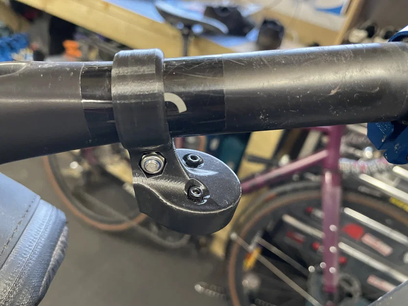 Ngàm gắn đèn Garmin Varia cho cọc yên - Image 4