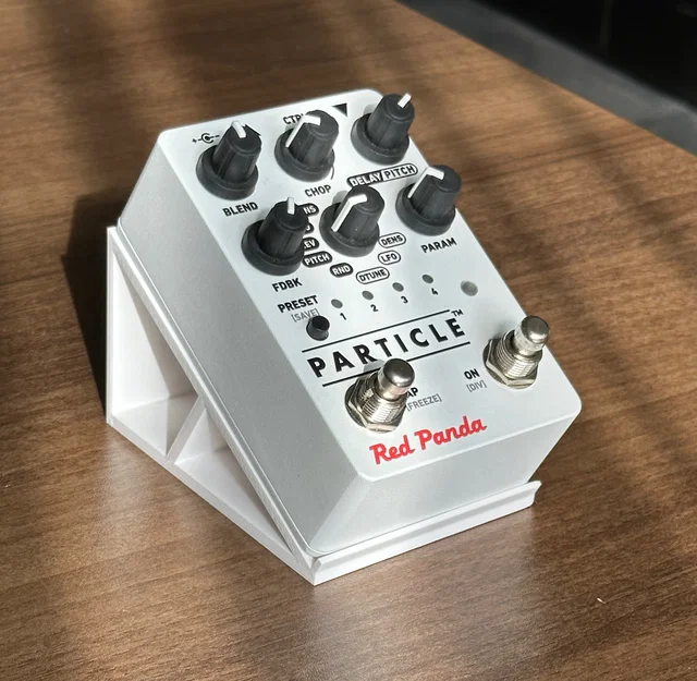 Kệ để pedal guitar Red Panda - Image 1