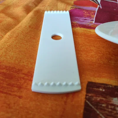 Nắp che lỗ thủng trần nhà 3D - Giải pháp sửa chữa nhà cửa đơn giản