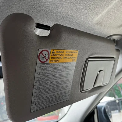 Kẹp giữ sun visor cho Suzuki Grand Vitara (Sun Visor Clip)