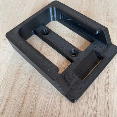 Giá treo pin Makita 18V LXT gắn tường