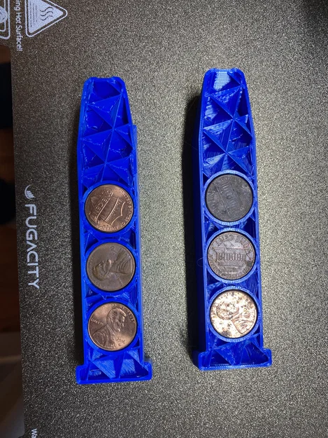 Mô hình băng đạn Glock giả có ngăn chứa xu tạo trọng lượng - Image 1