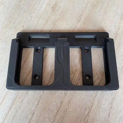 Giá treo pin Makita 18V LXT gắn tường