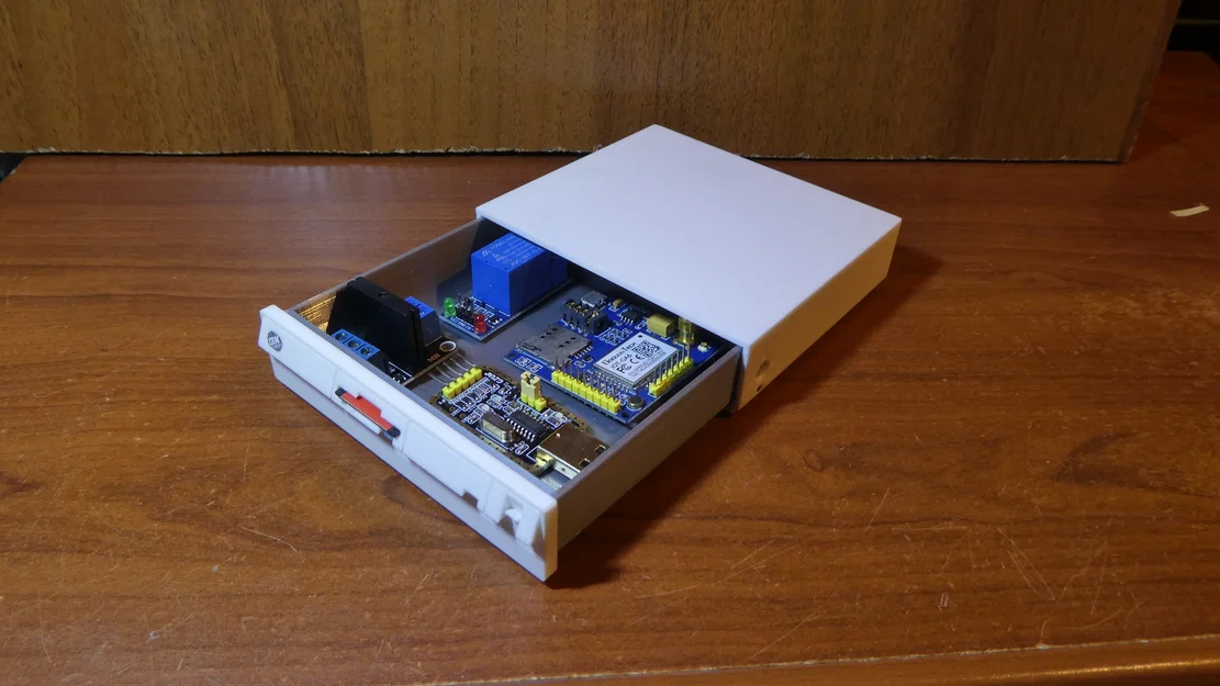 IBM PS/2 Model 30 286 (tỉ lệ 1:4, có hộp đựng đồ nhỏ) - Image 3