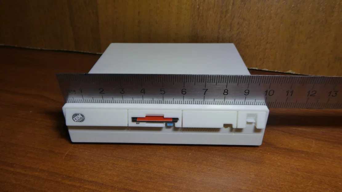 IBM PS/2 Model 30 286 (tỉ lệ 1:4, có hộp đựng đồ nhỏ) - Image 6