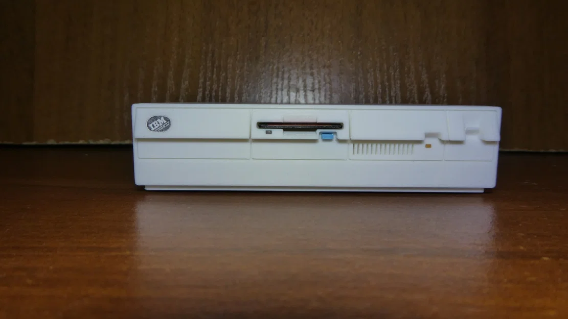 IBM PS/2 Model 30 286 (tỉ lệ 1:4, có hộp đựng đồ nhỏ) - Image 7