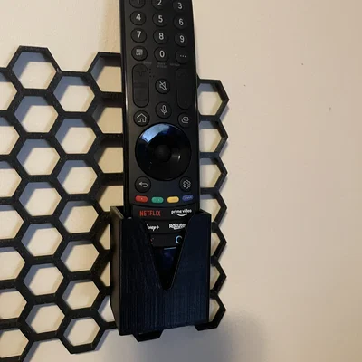 Giá treo tường 3D cho điều khiển tivi LG Magic Remote tiện lợi