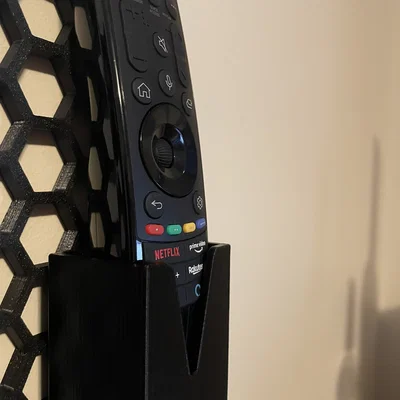 Giá treo tường 3D cho điều khiển tivi LG Magic Remote tiện lợi