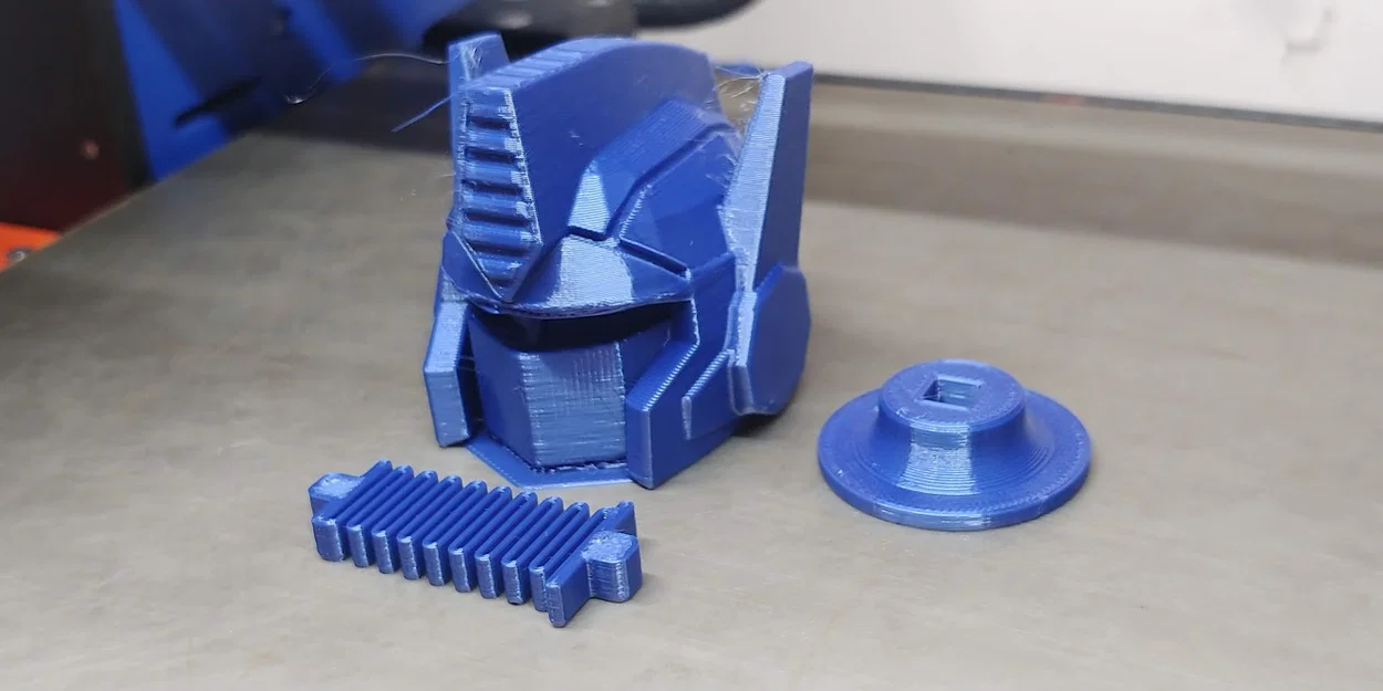 Transformers Autobot Optimus Prime Bobblehead - Image 2