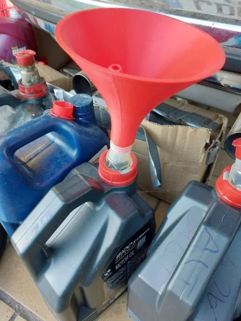 Phễu thay dầu nhớt chuyên dụng có lỗ thông hơi (Oil Canister Funnel) - Image 1