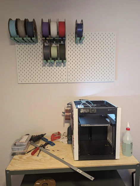 [Redesigned] Giá treo cuộn filament cho IKEA SKADIS - vừa cuộn cardboard - Image 2