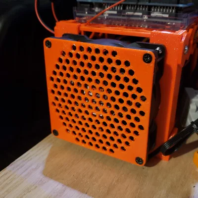 Tấm lưới bảo vệ quạt tản nhiệt 92mm thiết kế tổ ong 3D
