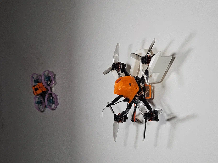 Móc Treo Tường FPV Drone V2 (3M Command Strip) - Image 1