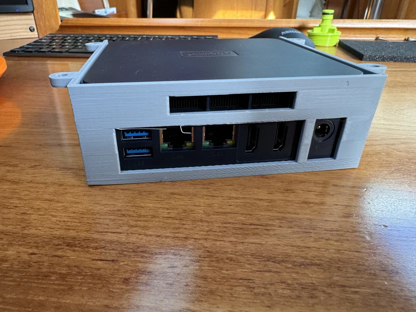 Khung treo Mini PC Beelink U59 Pro dưới bàn làm việc gọn gàng - Image 1