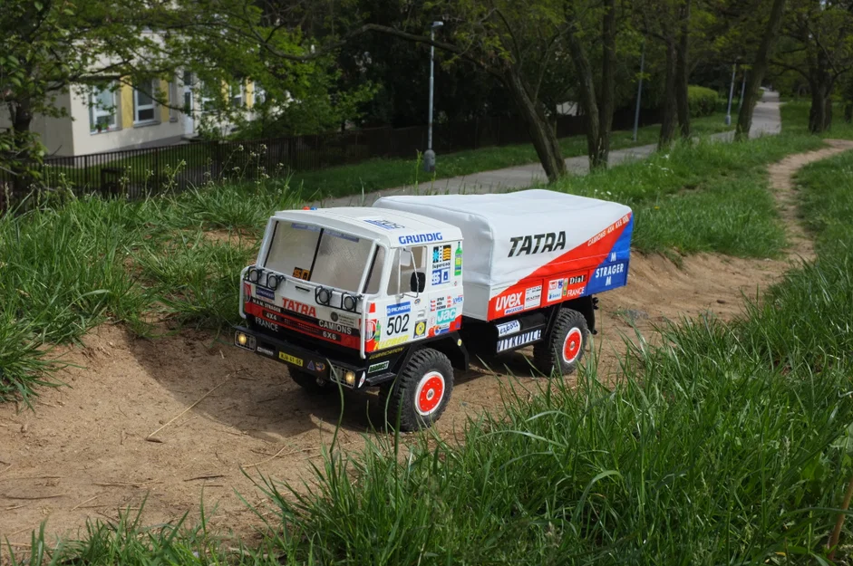 Mô hình xe tải RC Tatra T815 Dakar 1990 tỉ lệ 1:12 chi tiết - Image 2