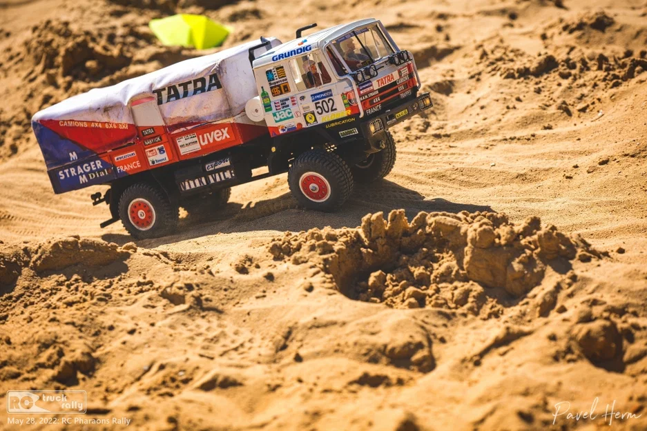Mô hình xe tải RC Tatra T815 Dakar 1990 tỉ lệ 1:12 chi tiết - Image 12