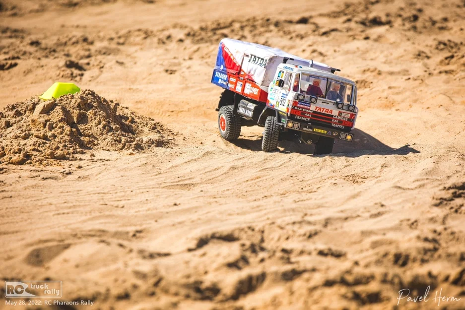 Mô hình xe tải RC Tatra T815 Dakar 1990 tỉ lệ 1:12 chi tiết - Image 13