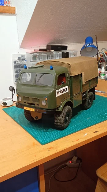 Mô hình RC TATRA 805 DVS-8 tỉ lệ 1/10 - Image 1