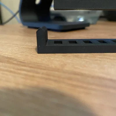 Kẹp quản lý dây cáp (Cable management clip)