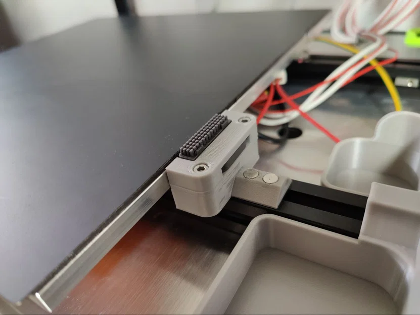 Voron 2.4 Purge Bucket - Gá lau nozzle dùng chổi silicon - Image 1