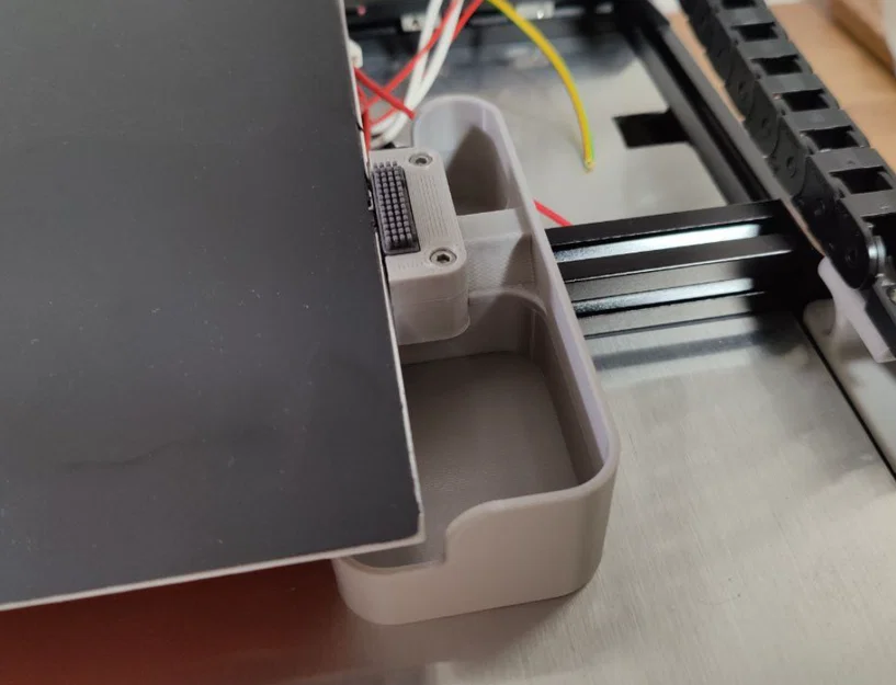 Voron 2.4 Purge Bucket - Gá lau nozzle dùng chổi silicon - Image 2