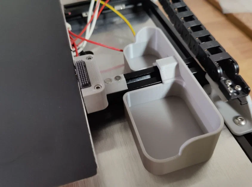 Voron 2.4 Purge Bucket - Gá lau nozzle dùng chổi silicon - Image 3