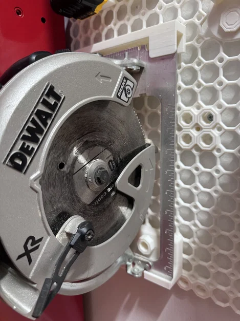 Giá treo máy cưa đĩa cho Multiboard - Image 1