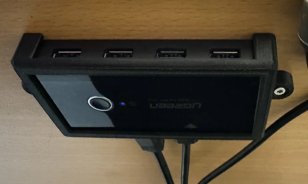 Giá đỡ treo UGREEN USB Switch dưới mặt bàn 3D in - Image 1