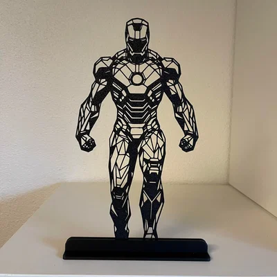 Mô hình nghệ thuật Ironman phong cách Low Poly