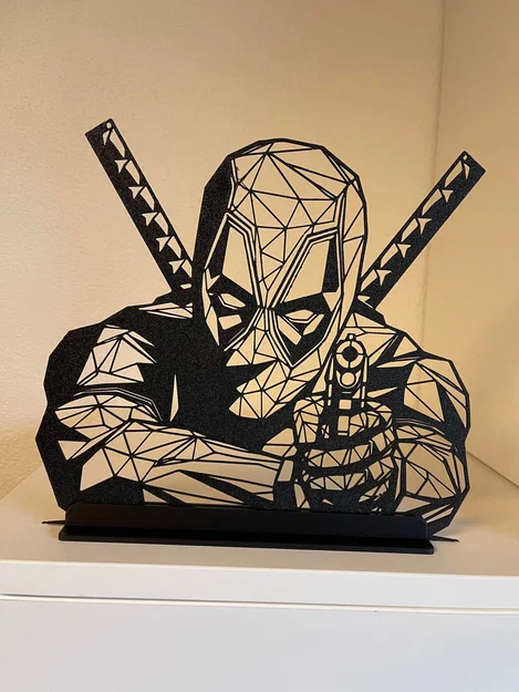 Mô hình Deadpool Low Poly - Image 3